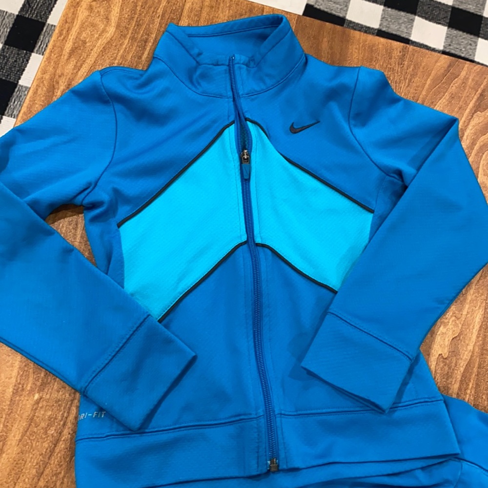 Nike Capri length Dri-fit sweatsuit, size Small